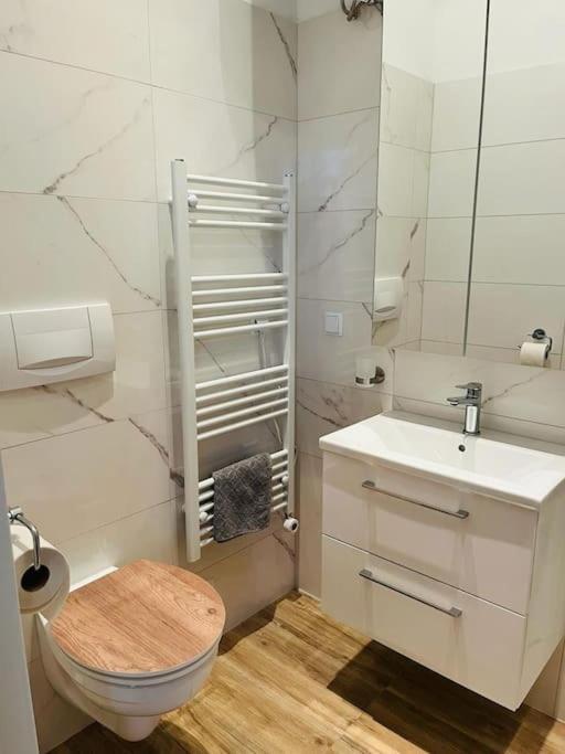 Gemuetliches Studio Apartment Вена Экстерьер фото
